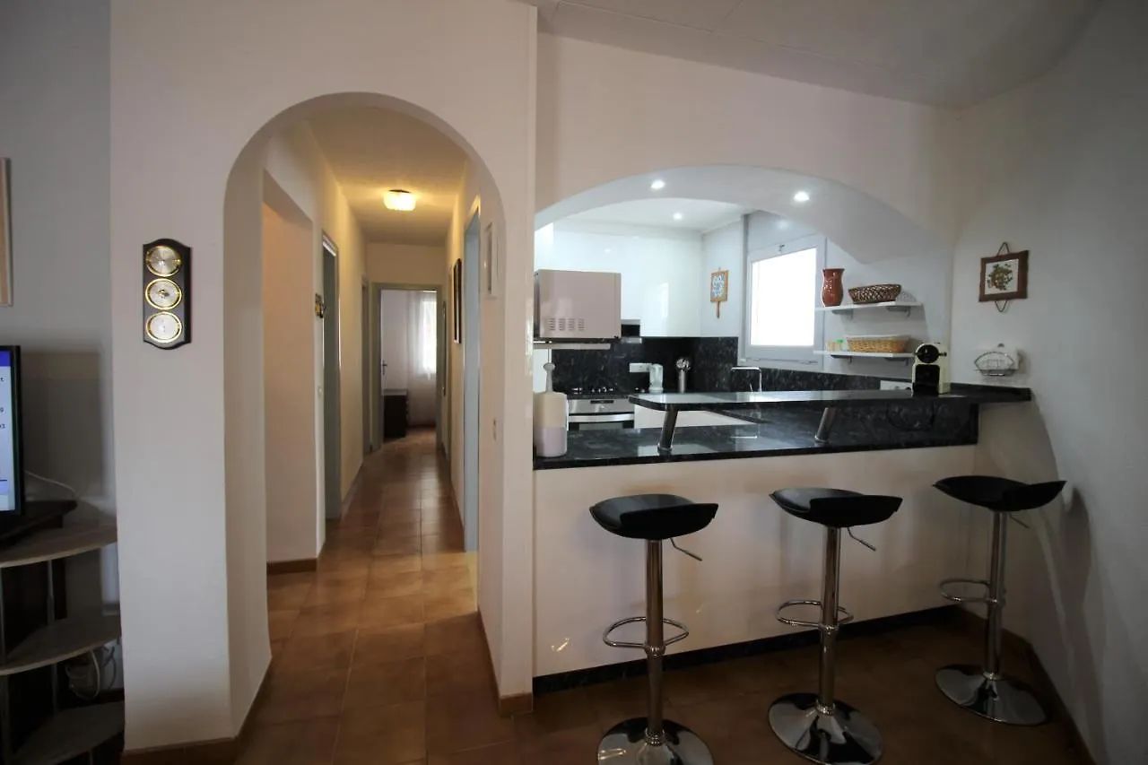 Apart-Rent Villa Llobregat 0108 Empuriabrava