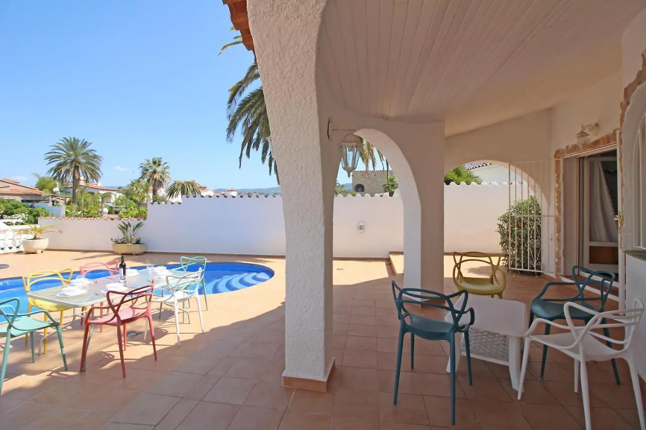 Apart-Rent Villa Llobregat 0108 Empuriabrava