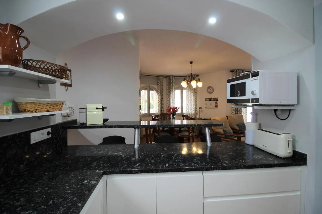 Apart-Rent Villa Llobregat 0108 Empuriabrava Spain