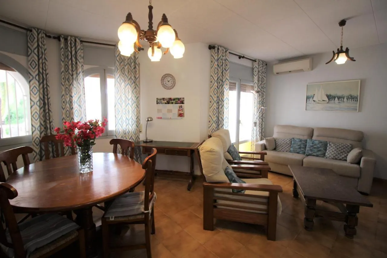 Apart-Rent Villa Llobregat 0108 Empuriabrava