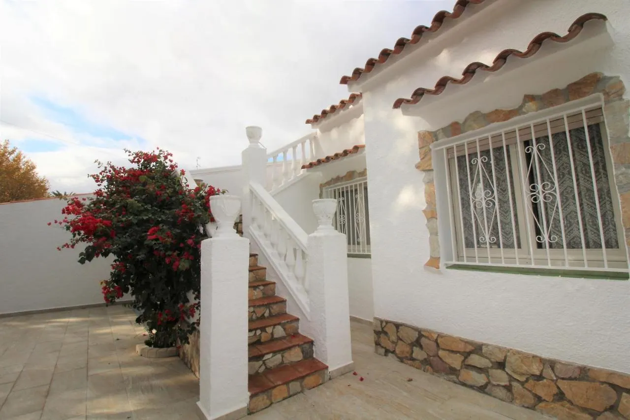 Apart-Rent Villa Llobregat 0108 Empuriabrava Spain