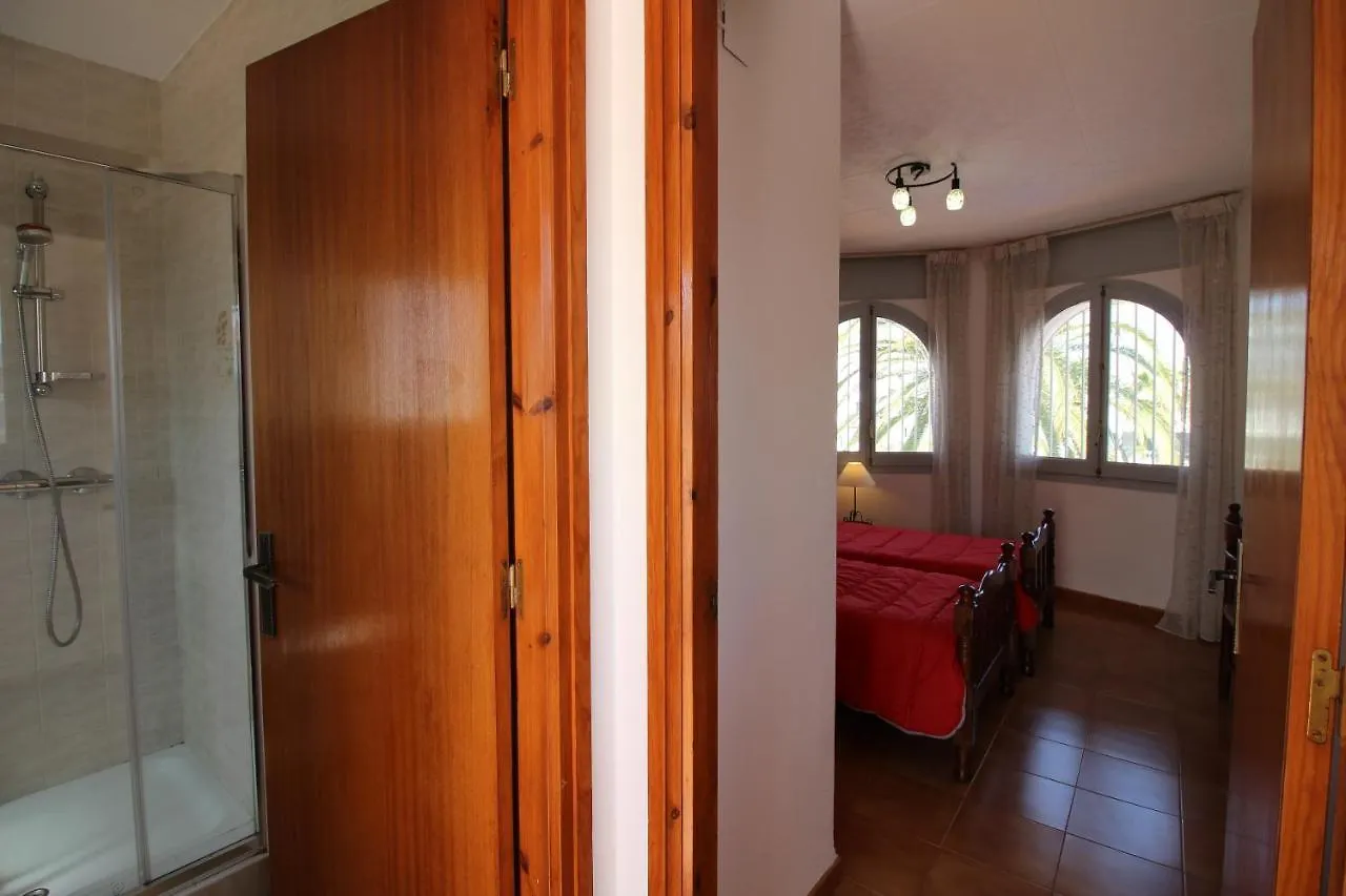 Apart-Rent Villa Llobregat 0108 Empuriabrava Spain