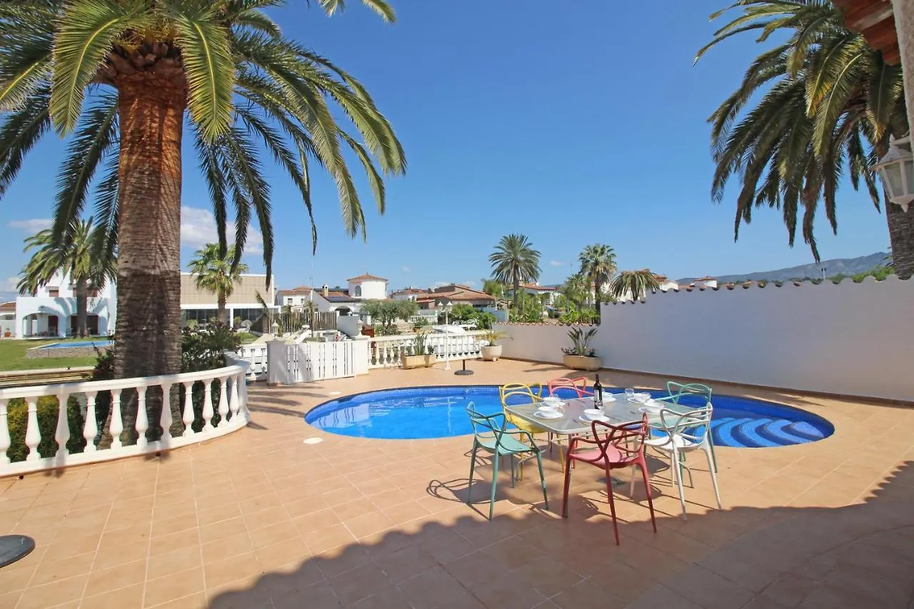 Apart-Rent Villa Llobregat 0108 Empuriabrava Spain