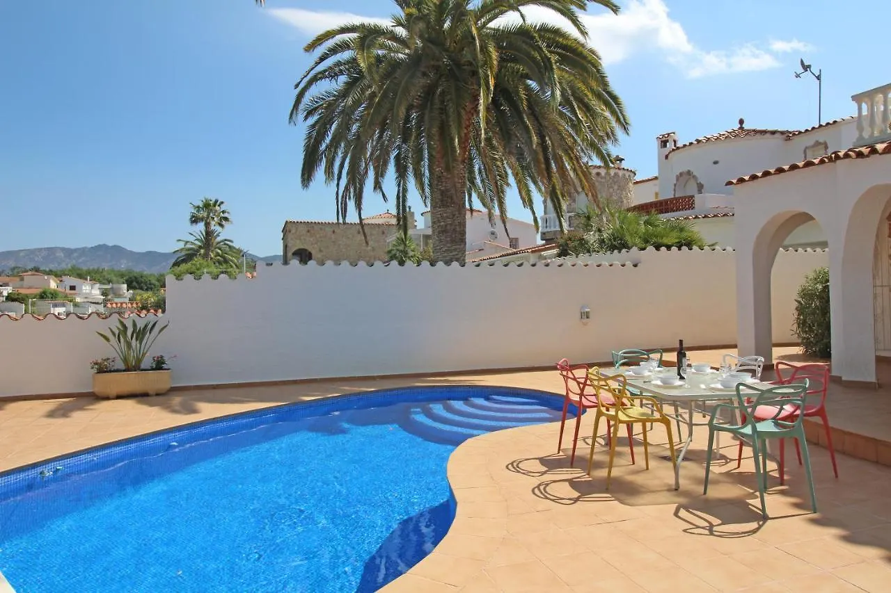 Apart-Rent Villa Llobregat 0108 Empuriabrava